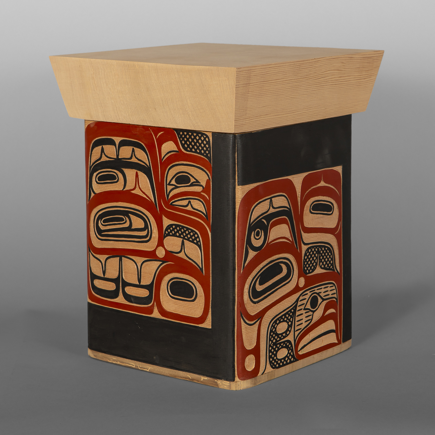 Four Eagles Bentwood Box
David A Boxley
Tsimshian
Red cedar, paint
12½" x 10" x 10"
$4000