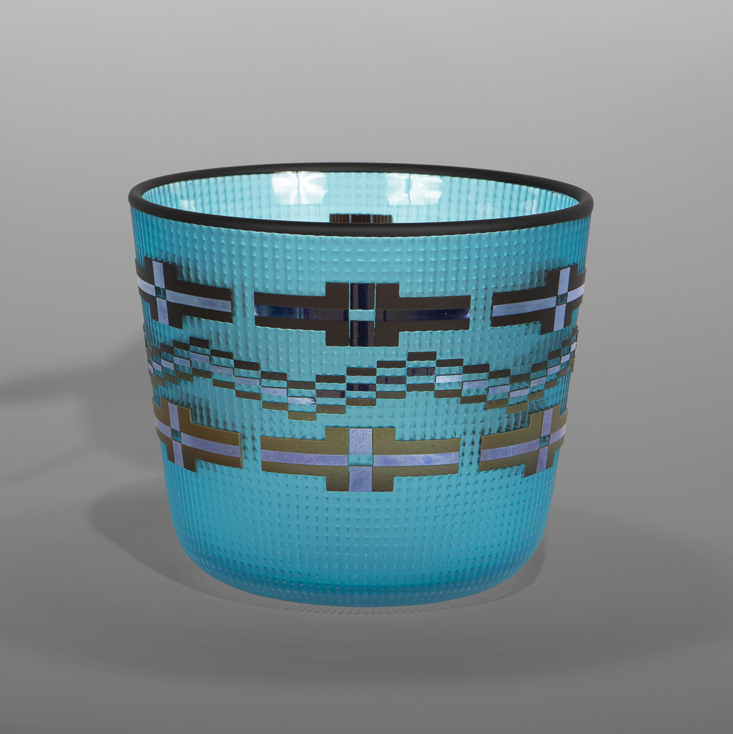 Midnight Blue Basket
Preston Singletary
TlingitBlown & sand-carved glass
5" x 6¼"
$3000