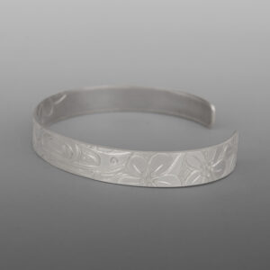 Butterfly & Forget-Me-Not Bracelet
Jennifer Younger
Tlingit
Silver
6¼” x ¼”
$600
JY12