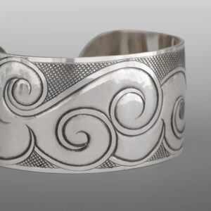 Winter Waves
Dean Hunt
Heiltsuk
Silver
6" x 1¼”
$1250