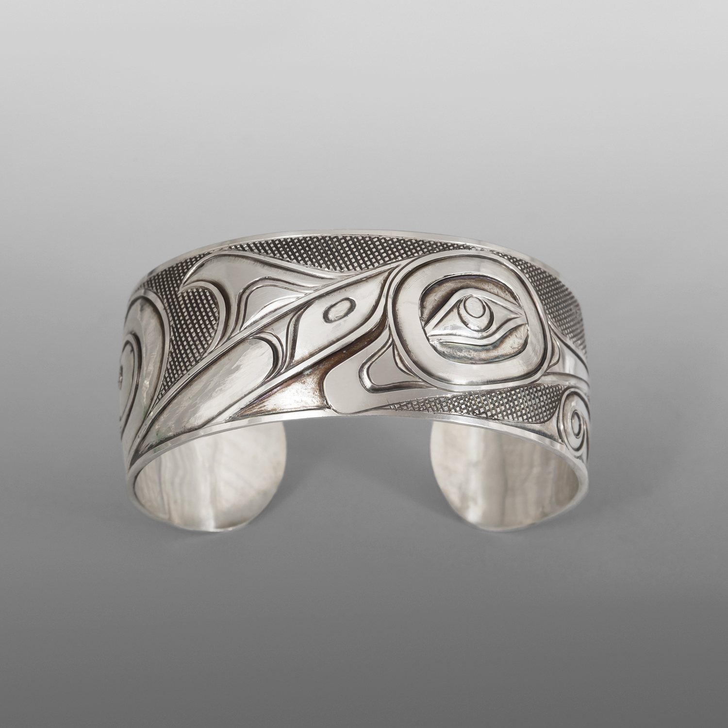 SNG_241211_040_1 Pacific Dolphin
Dean Hunt
Heiltsuk
Silver
6" x 1”
$1025