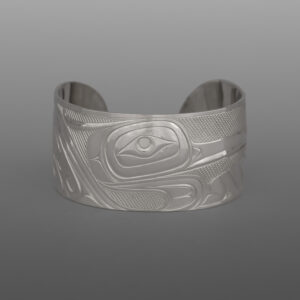 Human in Heron Form Bracelet
Dean Hunt
Hieltsuk
Silver
6¼” x 1¼”
$1150
