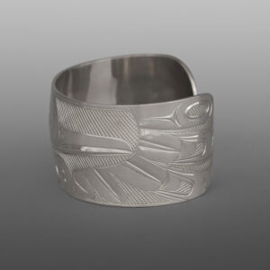 Human in Heron Form Bracelet
Dean Hunt
Hieltsuk
Silver
6¼” x 1¼”
$1150
