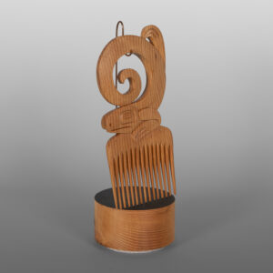 Salamander Comb
Dean Hunt
Hielstuk
Yew wood, copper
6" x 3" x ½” (with base 8" x 3" x 3")
1,800