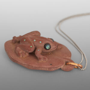 Tree Frog Pendant
Gary Olver
Woodland Cree
Catlinite, abalone
2" x 1¼” x ½”
1400