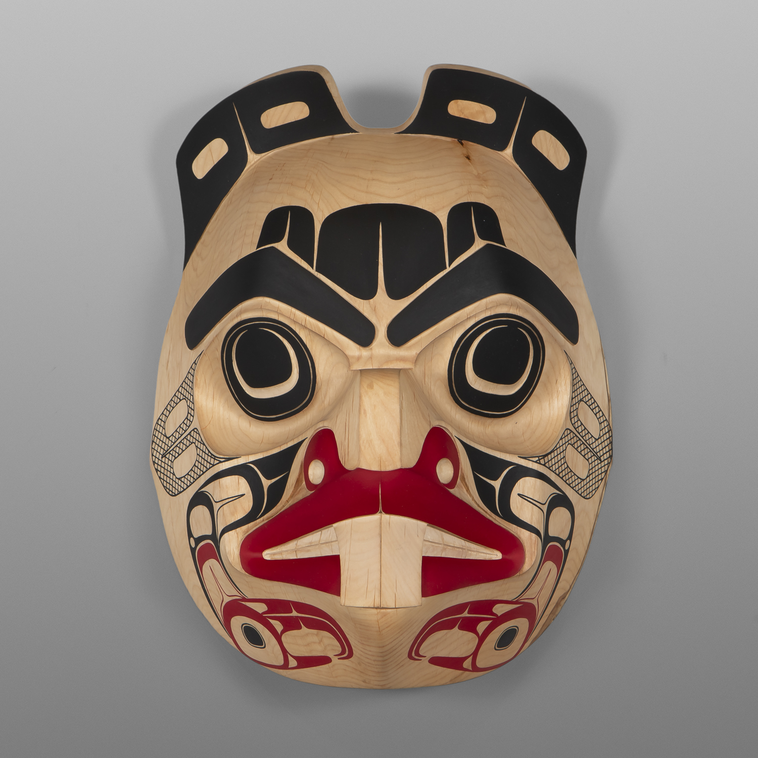 Sts'ool - The Beaver
Shawn Aster
Tsimshian
Alder, paint
13" x 9½” x 5"
5,400