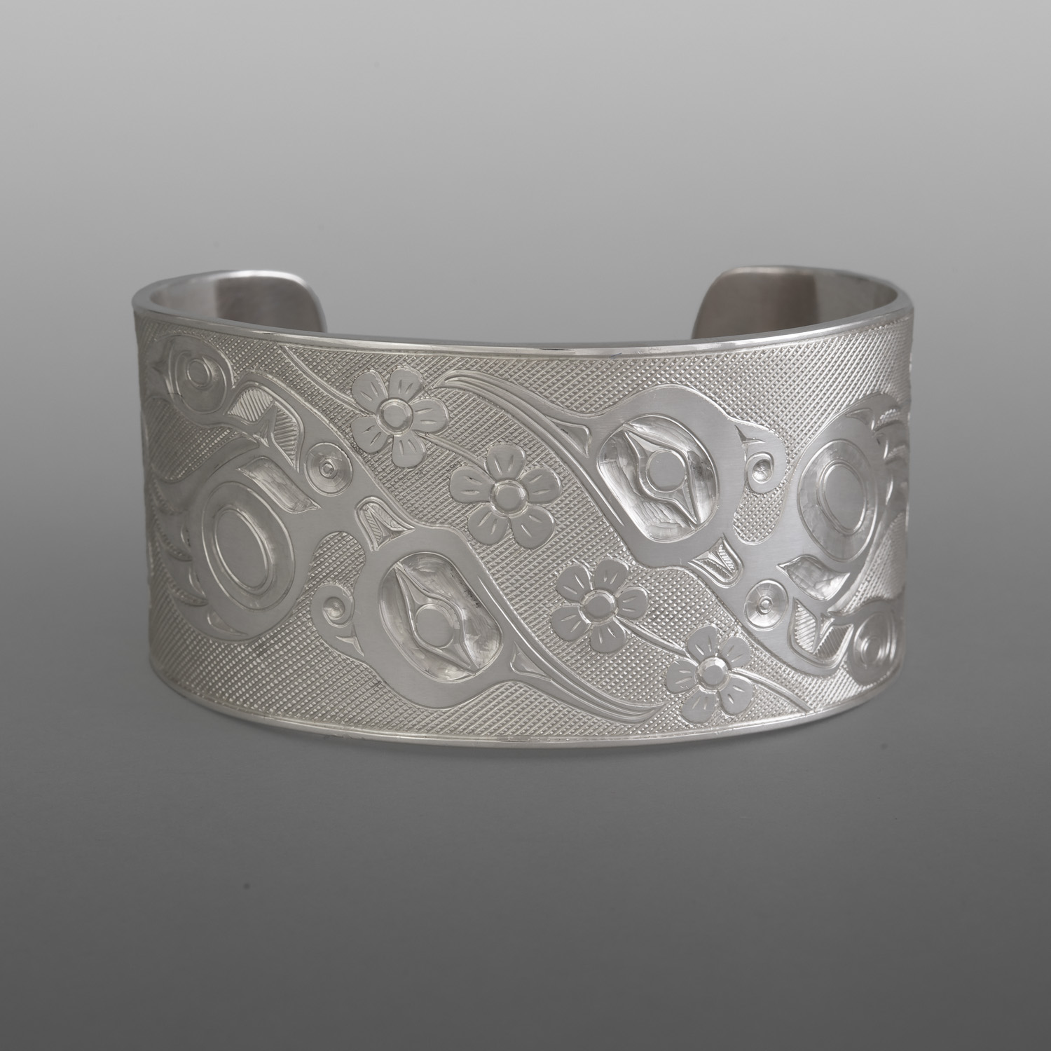 Hummingbirds Bracelet
Allen Thompson
Salteaux
Silver
6" x 1¼”
1,500