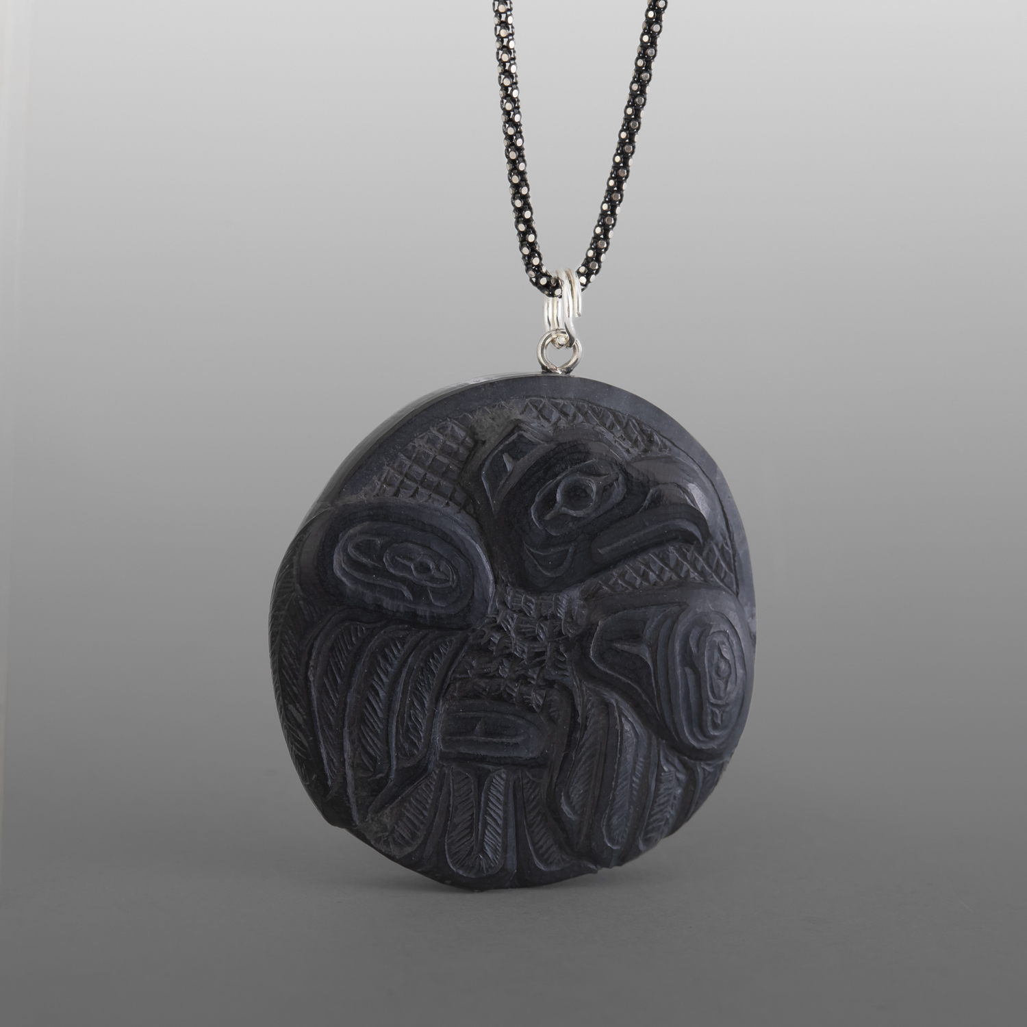Eagle Pendant
Melanie Russ
Haida
Argillite
1¾" x 1⅜" x ¼"
325