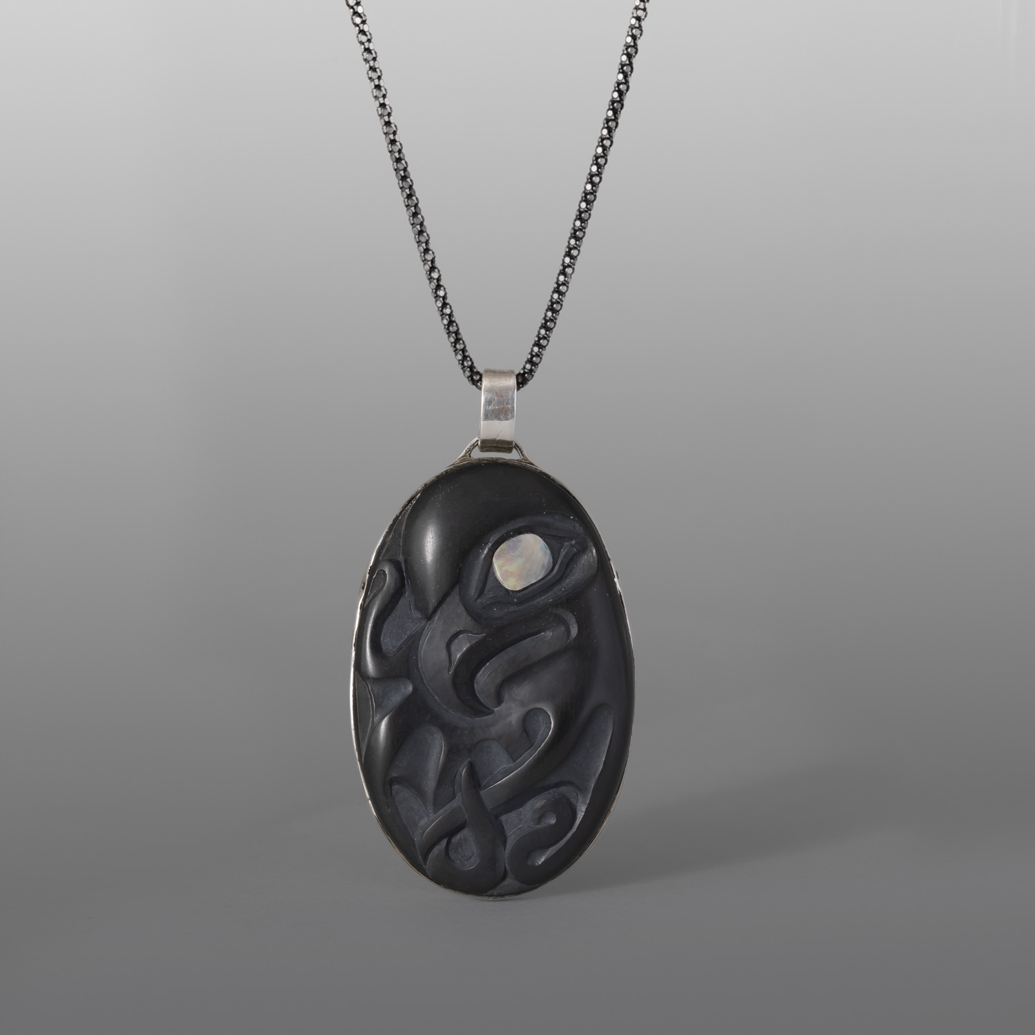 Octopus Pendant
Ernest Swanson
Haida
Argillite, abalone, silver
1,650