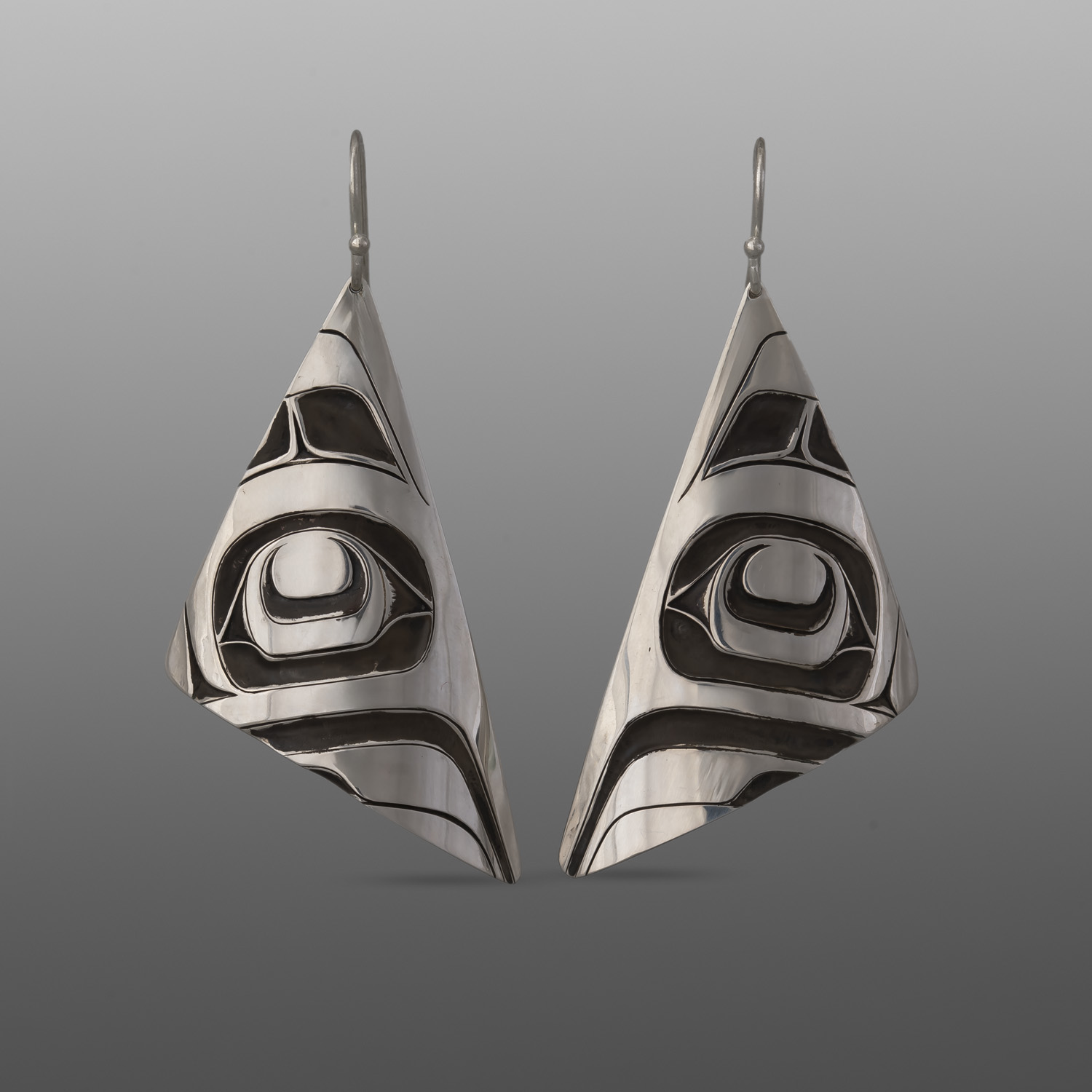 Hummingbird Earrings
Corey Moraes
Tsimshian
Silver
2" x 1"
1,200