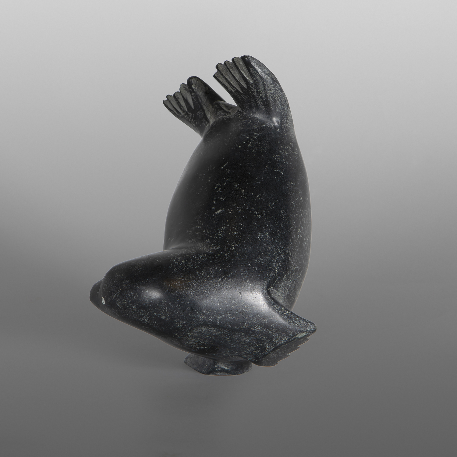 Diving Seal
Parr Parr
Inuit
Serpentine
6¾" x 5½" x 5½"
$725