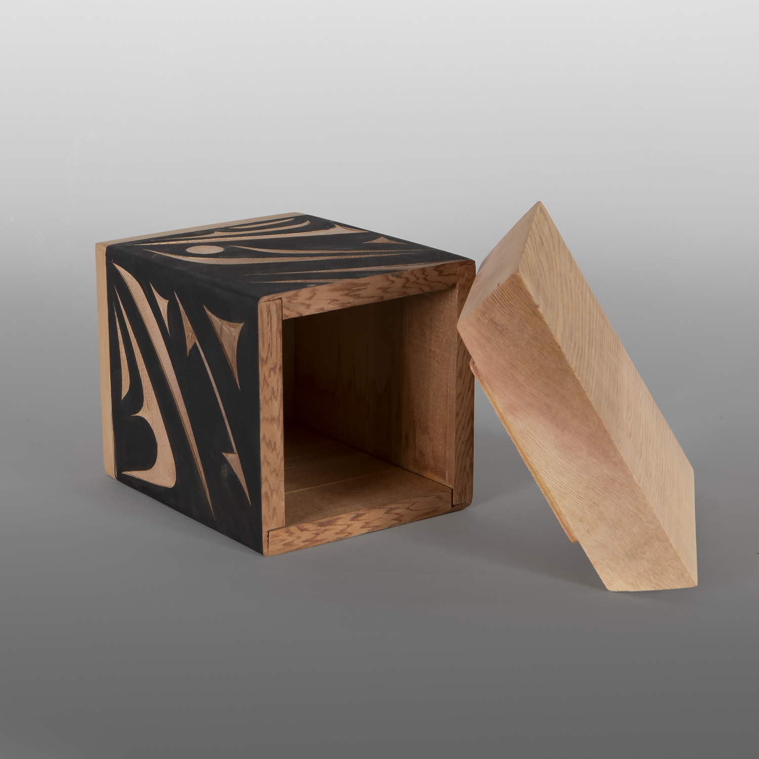 Raven Bentwood Box
Andy Peterson
Coast Salish
Red cedar, paint
7½" x 6½" x 6½"
475