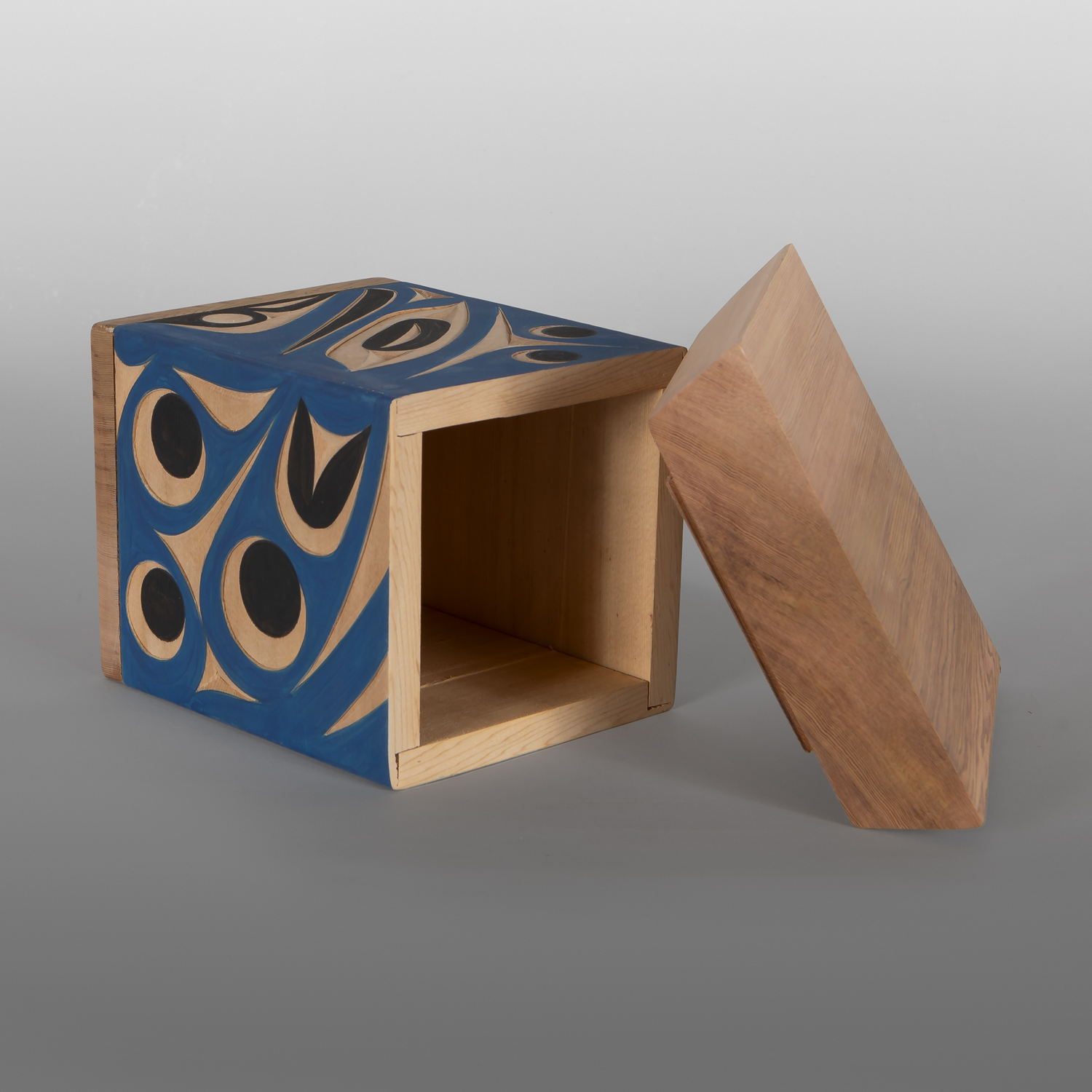 Baby Steller Jay Bentwood Box
Andy Peterson
Coast Salish
Red cedar, paint
7½" x 6½" x 6½"
475