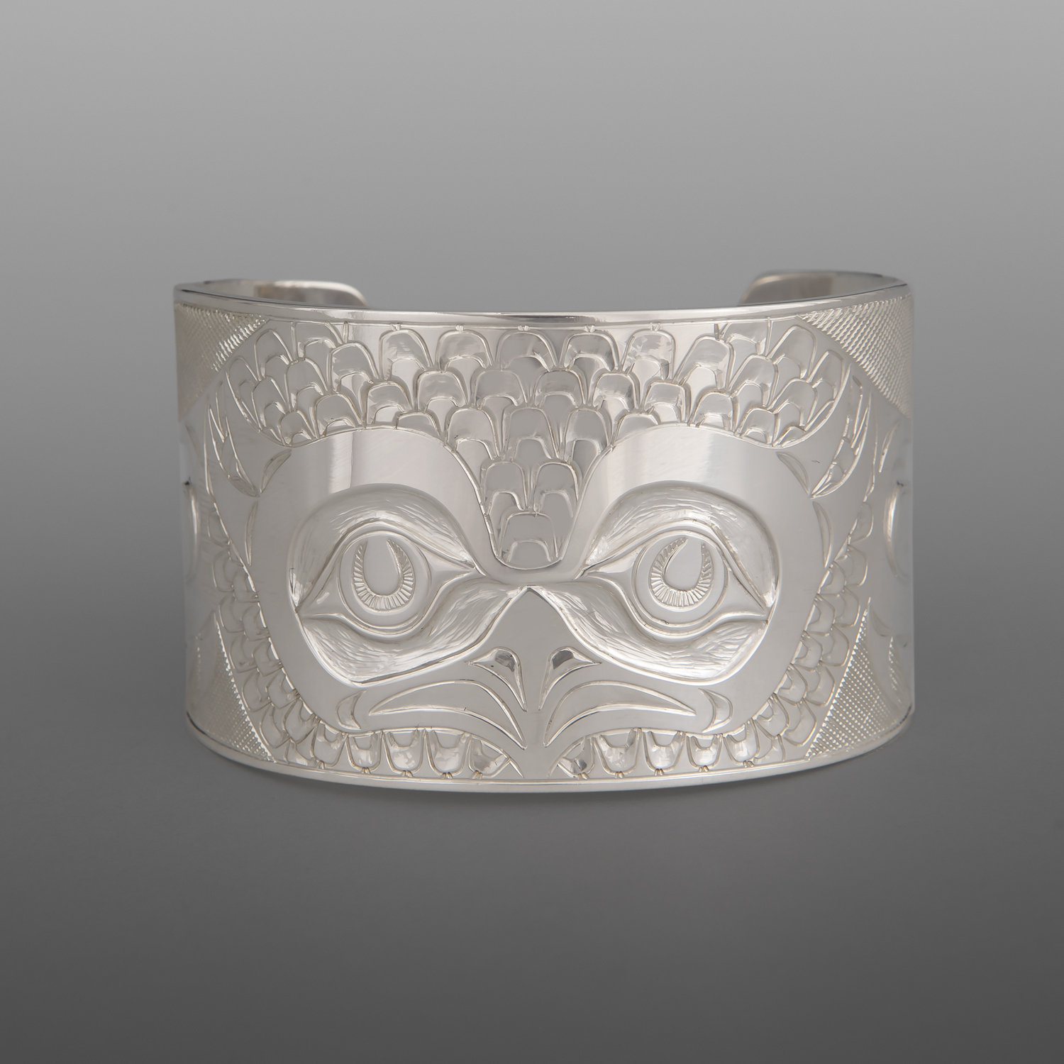 Northern Owl Bracelet
Allen Thompson
Salteaux
Silver
6" x 1½”
1,600