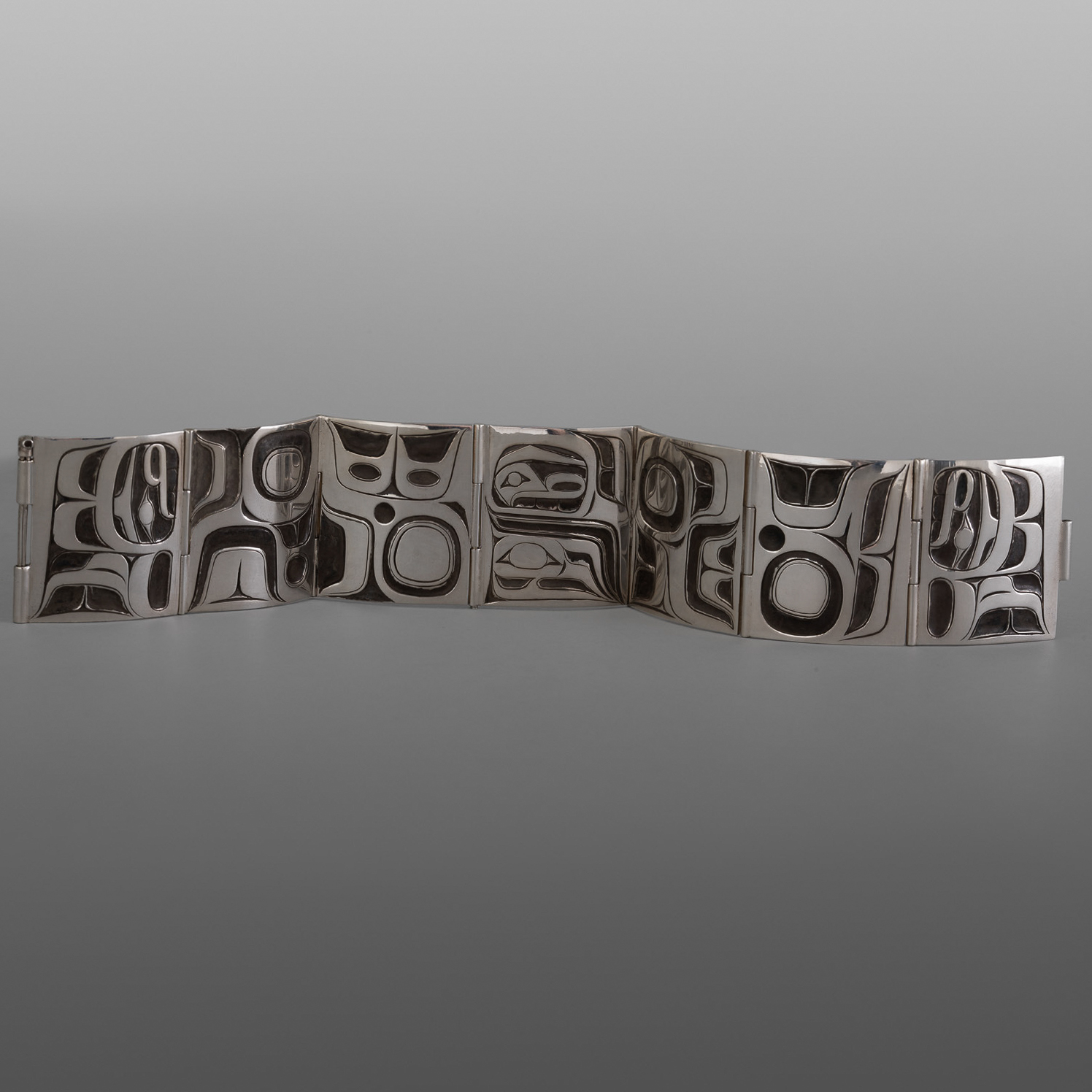 Tsimshian Elements Link Bracelet
Corey Moraes
Tsimshian
Silver
7¼" x 1¼"
$4900