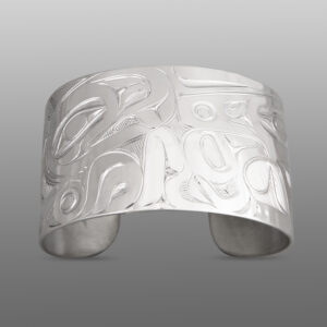 Raven and Salmon Bracelet
Jerrod Galanin
Tlingit
Argentium silver
6" x 1½"
$1,624
