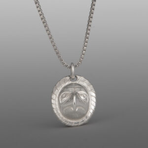 Eagle Maskette Pendant
Gus Cook
Kwakwaka'wakw
Repoussé silver
⅝" x ½"
$450