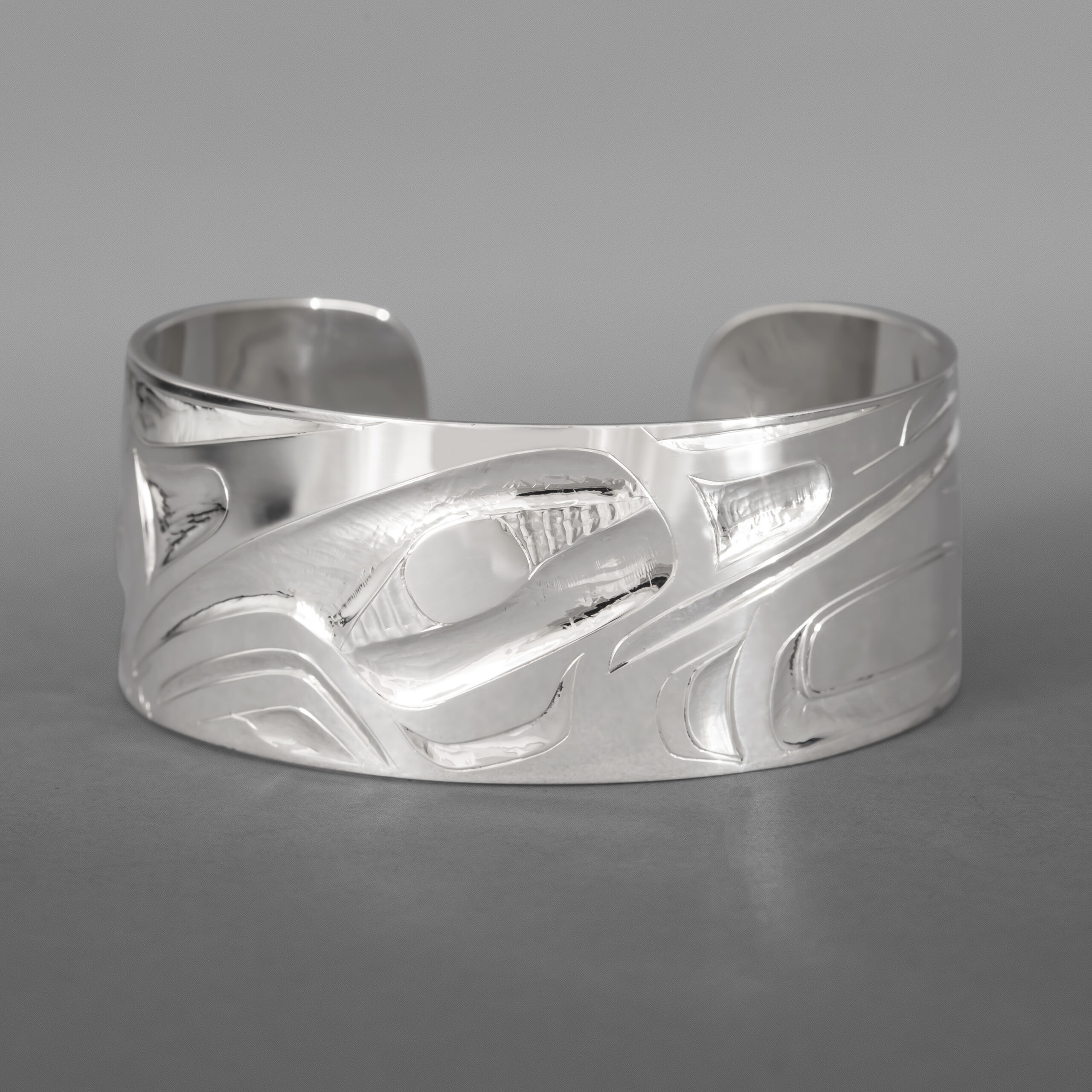 Patient Heron Bracelet
Alvin Adkins
Haida
Sterling silver
1" x 6¼”
$650