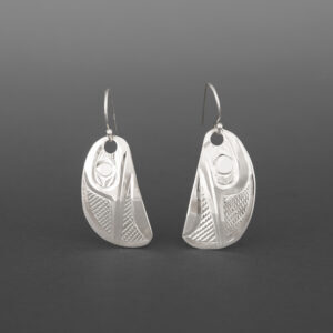 Hummingbird Earrings
Corrine Hunt
Kwakwaka'wakw/Tlingit
Sterling silver
1" x ½"
$250