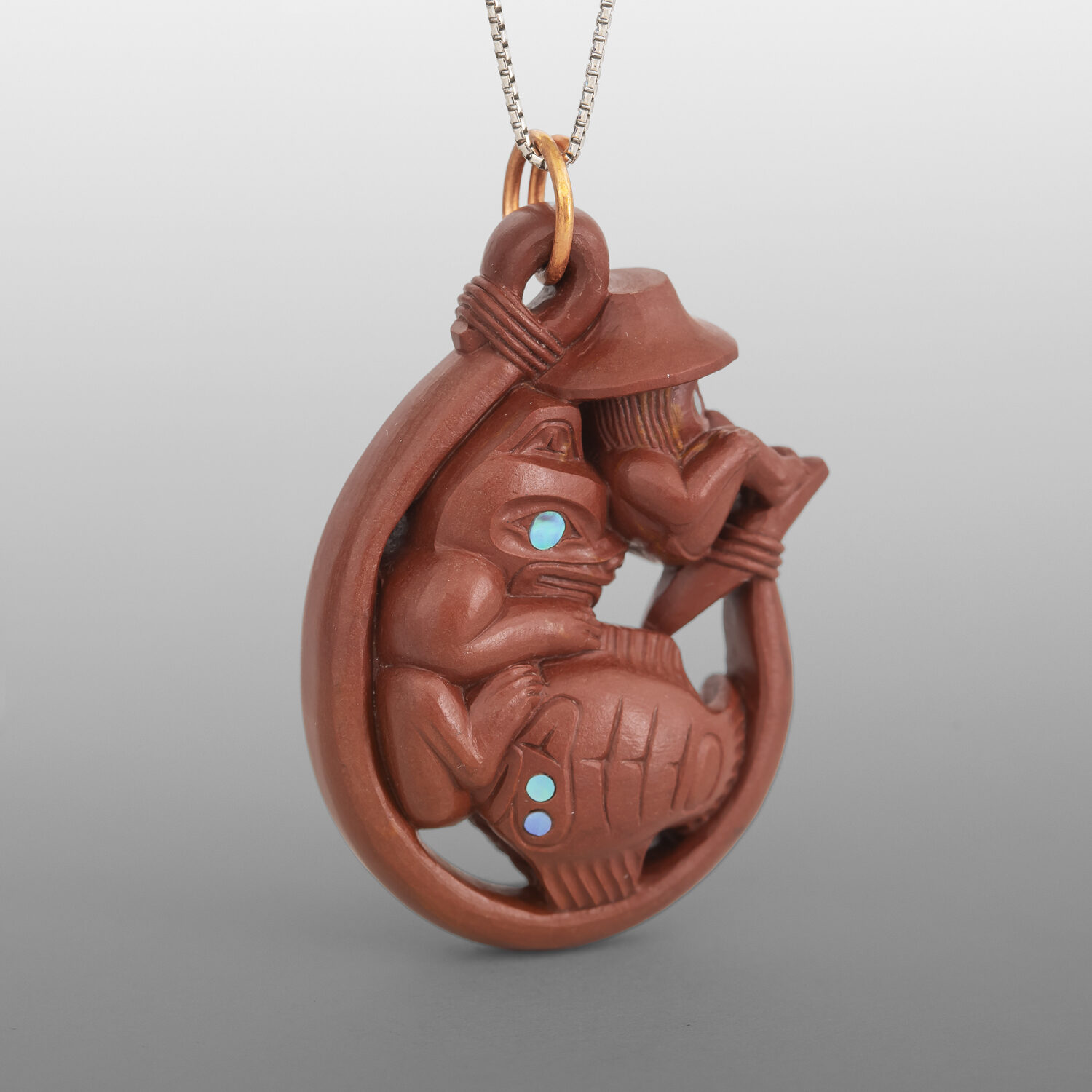 Human & Wolf Halibut Fishing Pendant
Gary Olver
Woodland Cree
Catlinite, abalone, custom stand
1¾” x 1¼” x ½” (4" with stand)
3200