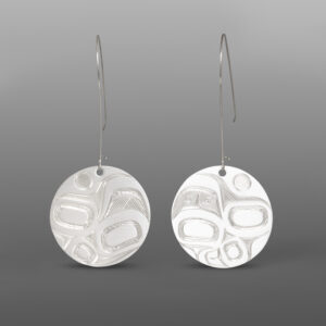 Abstract Formline Earrings
Jennifer Younger
Tlingit
Silver
1½" dia.
$700
JY8