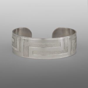 Heiltsuk Weave Bracelet
Dean Hunt
Heiltsuk
Silver
6" x ¾”
800
