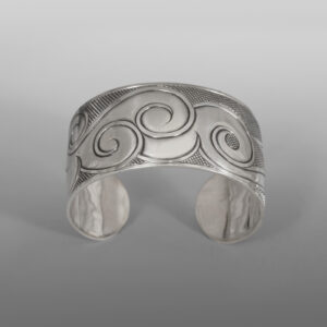 Winter Waves
Dean Hunt
Heiltsuk
Silver
6" x 1¼”
$1250