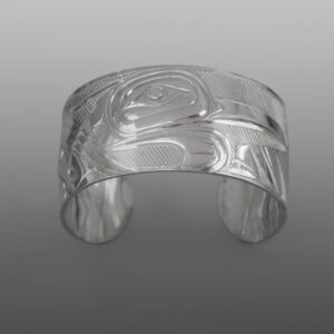 Human in Heron Form Bracelet
Dean Hunt
Hieltsuk
Silver
6¼” x 1¼”
$1150
