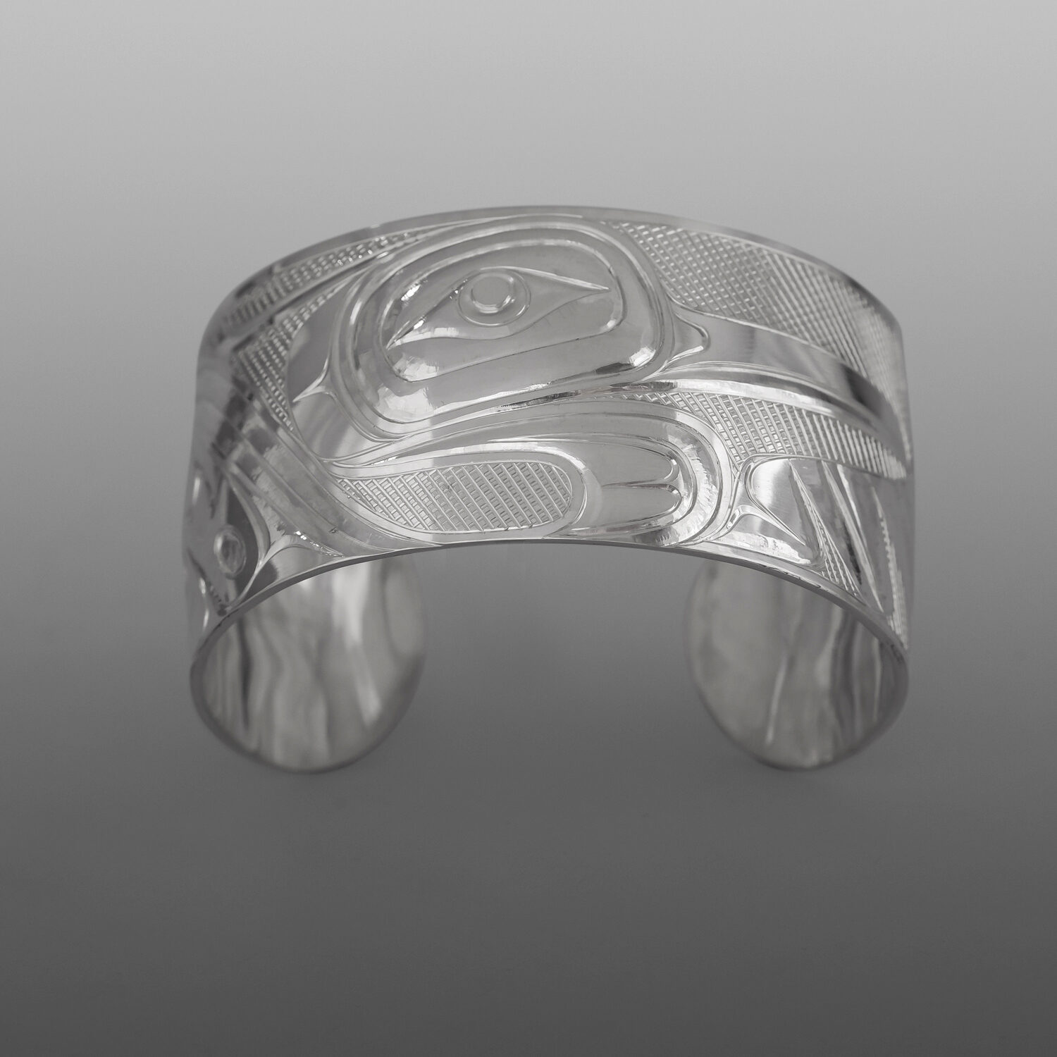 Human in Heron Form Bracelet
Dean Hunt
Hieltsuk
Silver
6¼” x 1¼”
$1150
