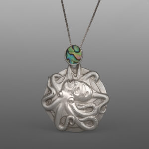 Octopus Pendant
Gus Cook
Kwakwaka'wakw
Silver, abalone
1½ “ x 1¾”
$1400