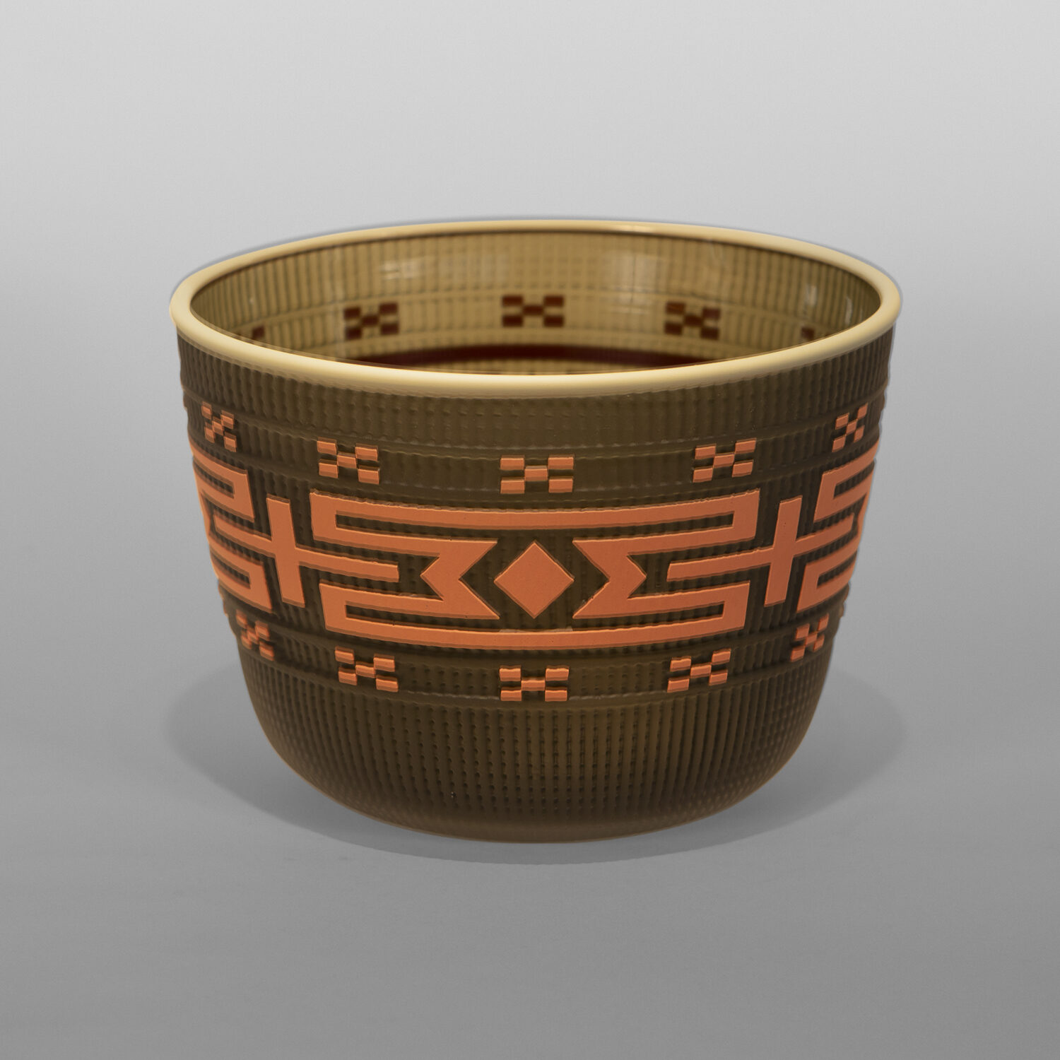 Smoke & Grey Basket
Preston Singletary
Tlingit
Blown & sand-carved glass
4¾" x 6½ dia.
3,600
B25-53