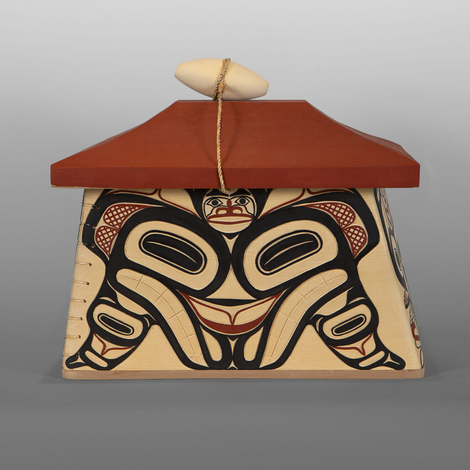 Killerwhale Canoe Box
David Boxley
Tsimshian
14" x 10½" x 11"
$7,400