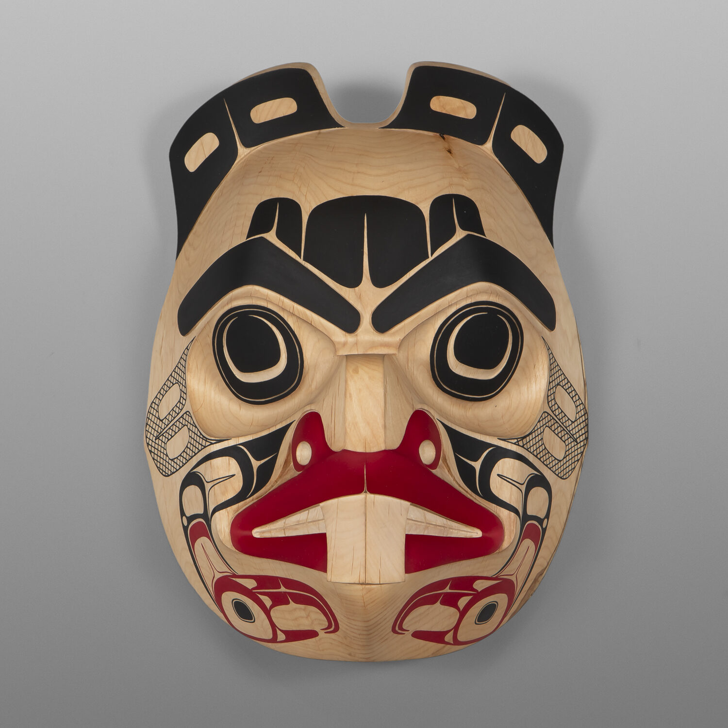 Sts'ool - The Beaver
Shawn Aster
Tsimshian
Alder, paint
13" x 9½” x 5"
5,400