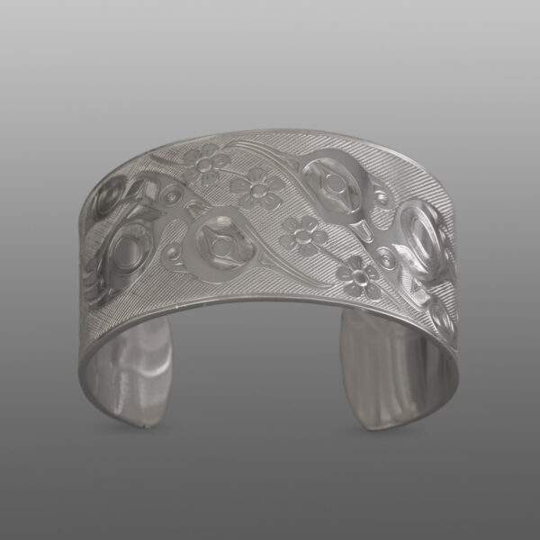 Hummingbirds Bracelet
Allen Thompson
Salteaux
Silver
6" x 1¼”
1,500