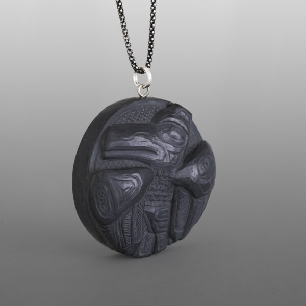 Raven Pendant
Melanie Russ
Haida
Argillite
1⅞" x 1⅝" x ½"
375
