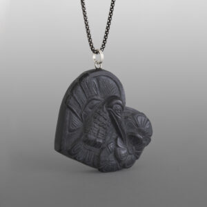 Sipping Nectar Pendant
Melanie Russ
Haida
Argillite
1⅞" x 1⅝" x ⅜"
375