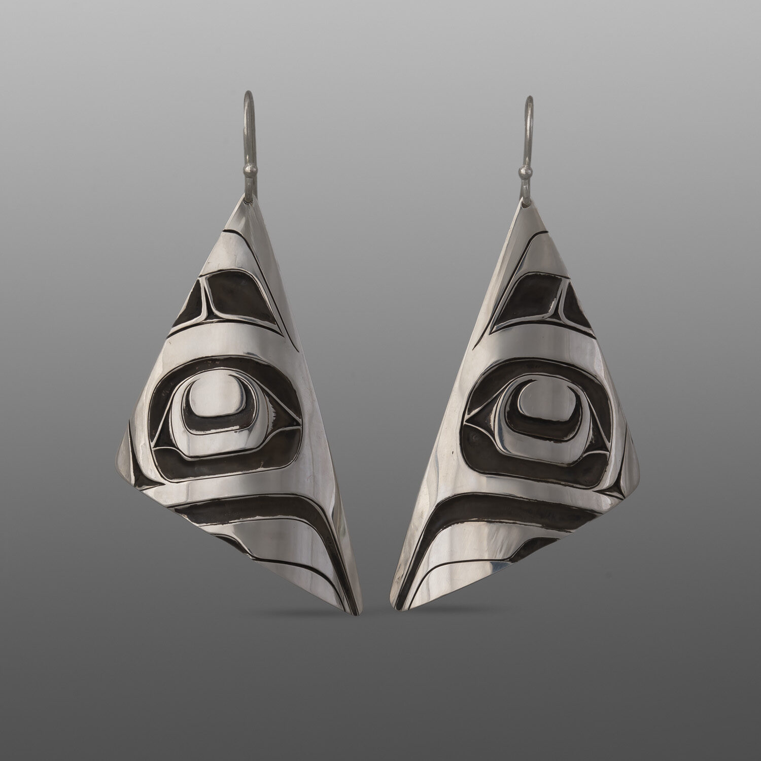 Hummingbird Earrings
Corey Moraes
Tsimshian
Silver
2" x 1"
1,200