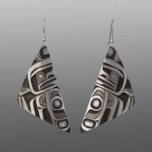Welcome Man Earrings
Corey Moraes
Tsimshian
Silver
2" x 1"
1,200