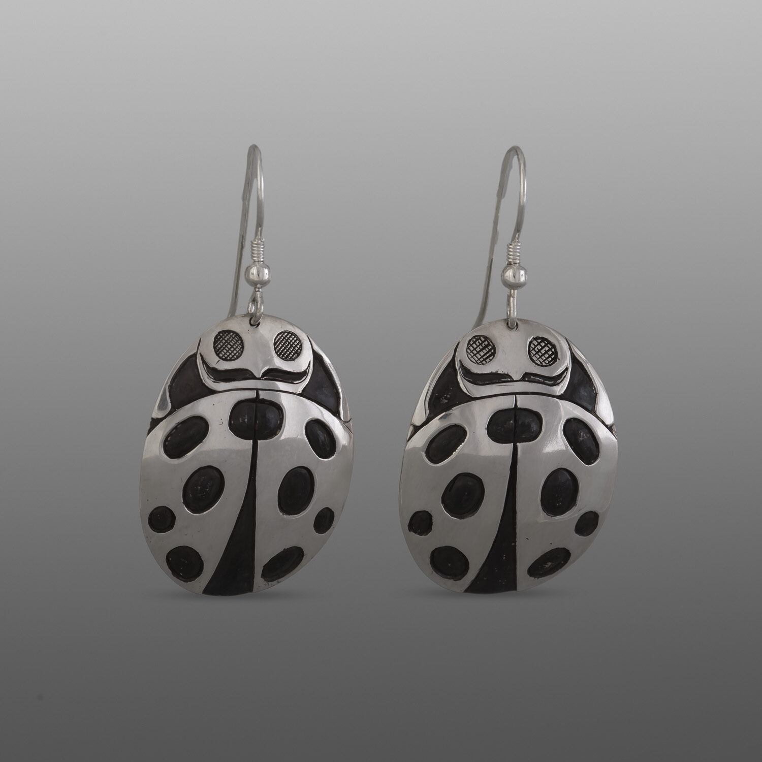 Ladybug Earrings
Corey Moraes
Tsimshian
Silver
1⅛" x ⅞"
650